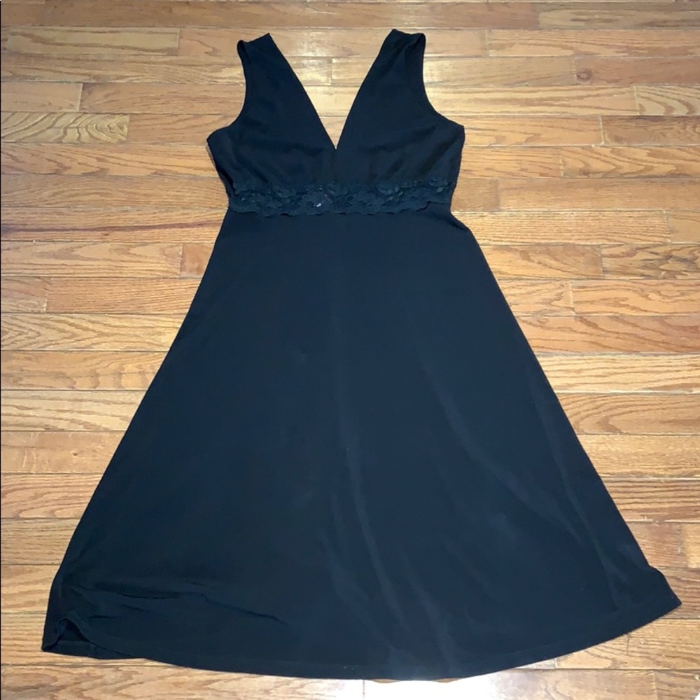 Beautiful dress with peek-a-boo lace waist.